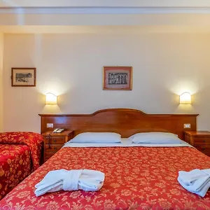 Hotell Mediterraneo, Syrakusa